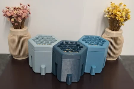 Bienenhotel-Montage, Farbe: blau